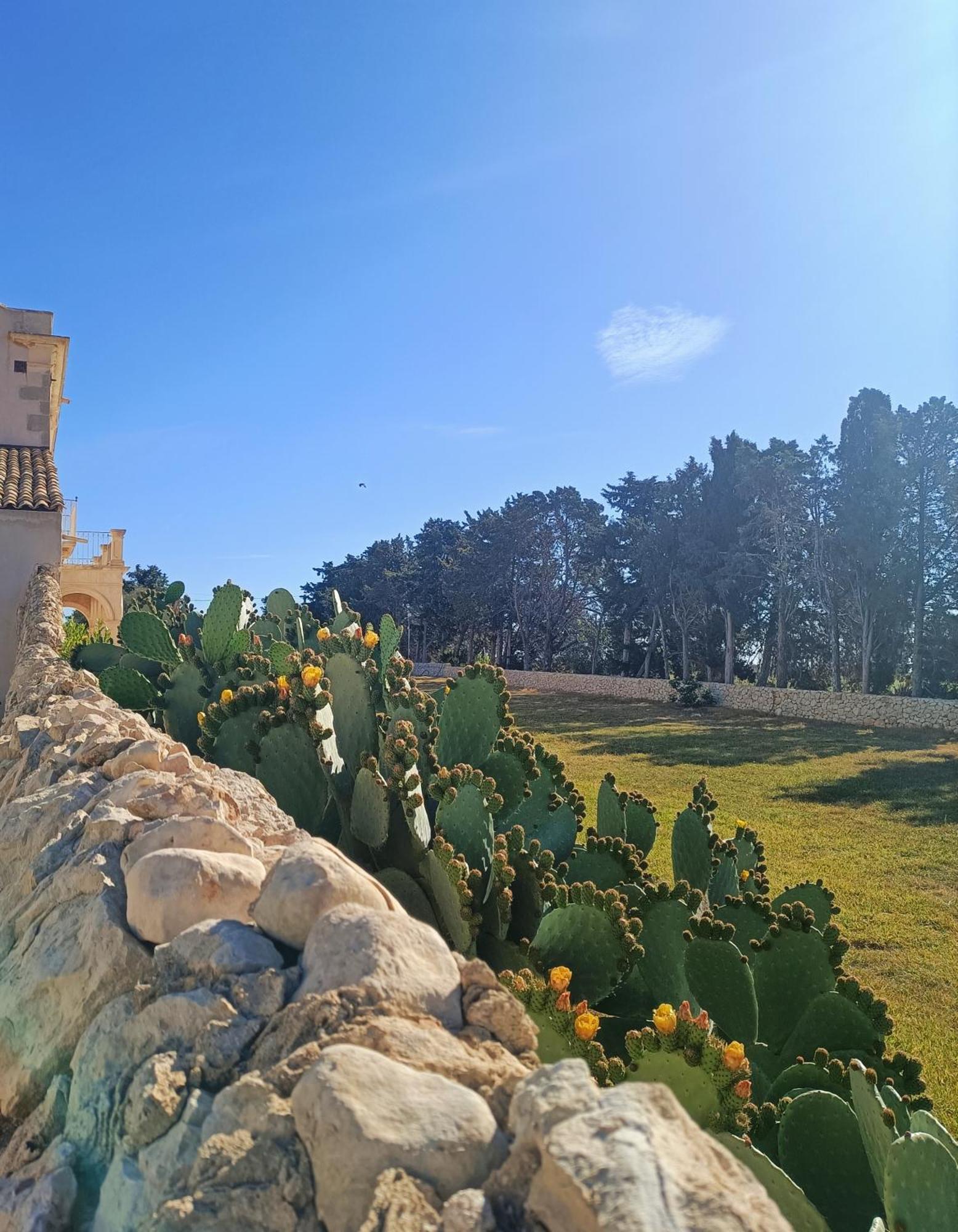 Ballium Luxury Relais Avola Exterior foto