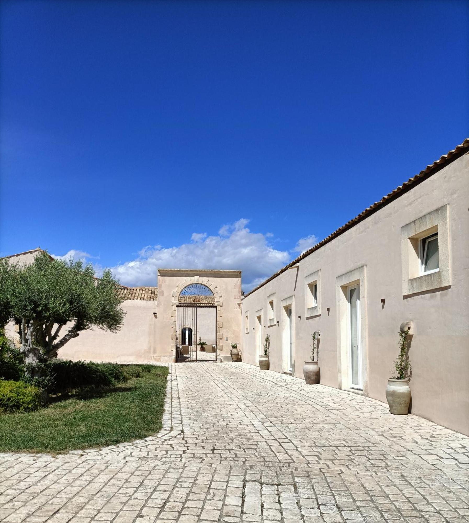 Ballium Luxury Relais Avola Exterior foto