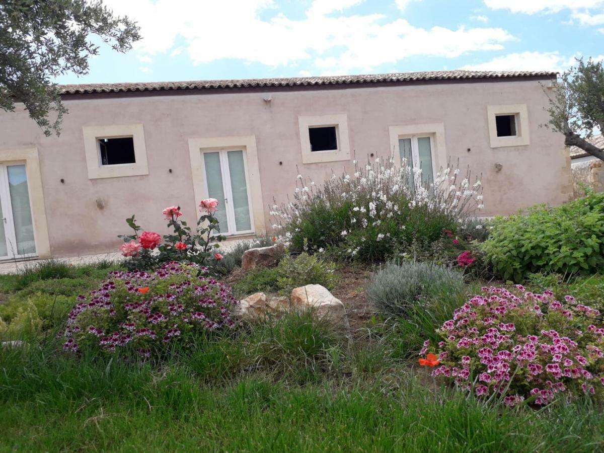 Ballium Luxury Relais Avola Exterior foto