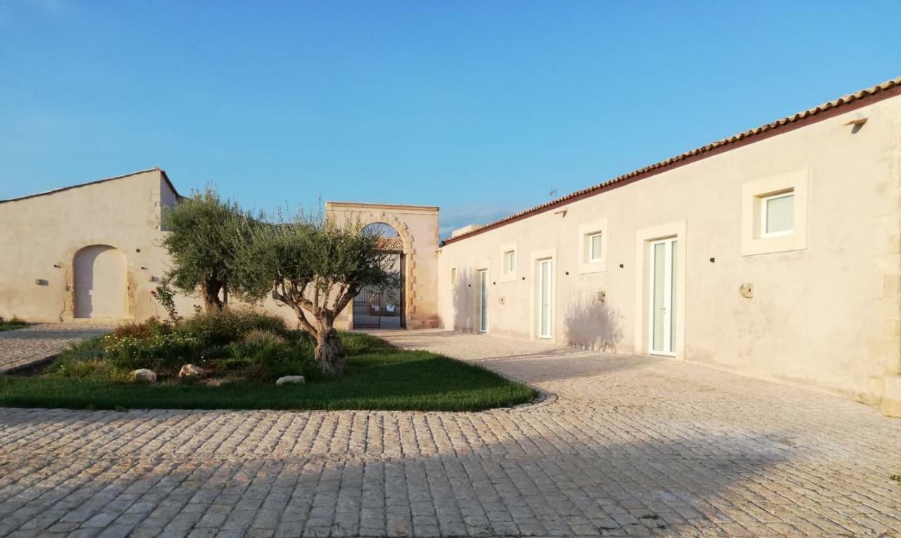 Ballium Luxury Relais Avola Exterior foto
